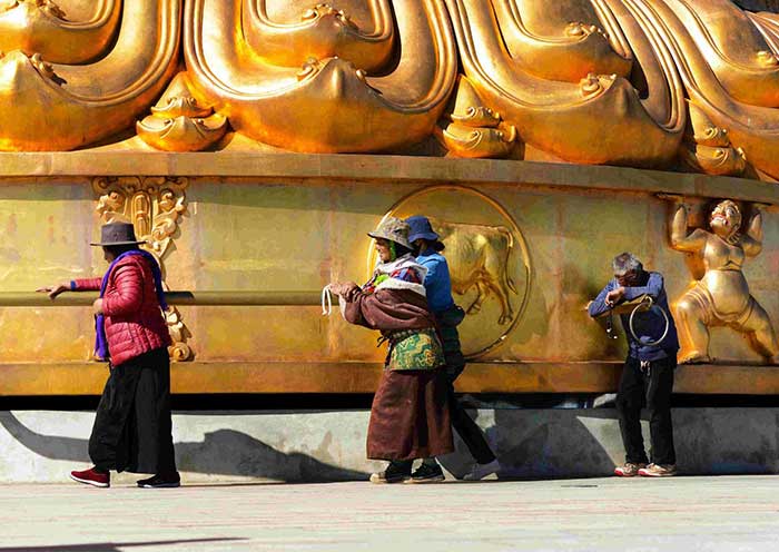 shangri-la-dukezong-ancient-town2